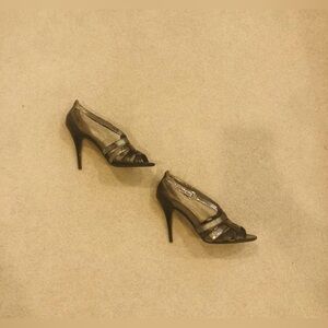 GUESS Elegant Black and Silver Women's Heels, Size 10